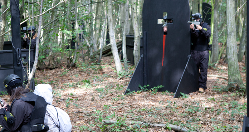 Dawn_of_the_Dead_gamezone-01